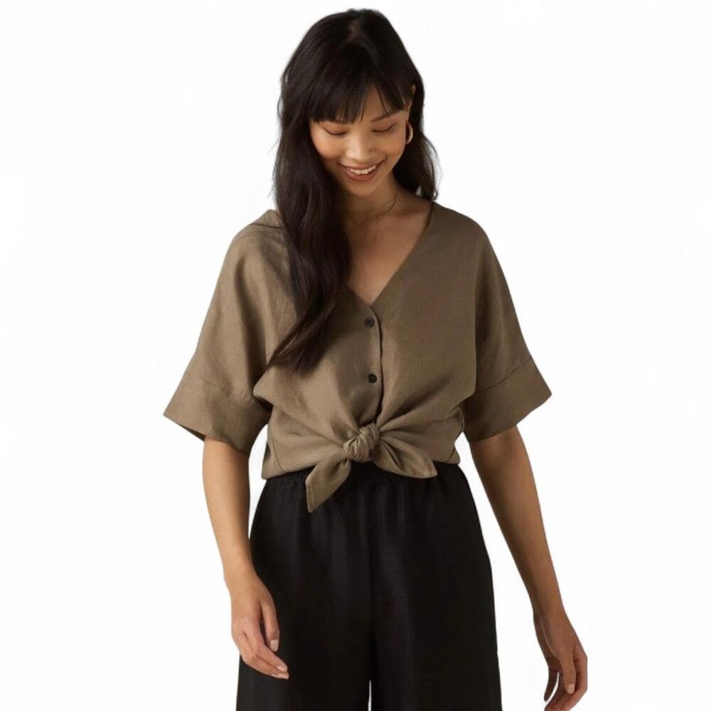 VETTA The Textured Girlfriend Shirt in New Dark Khaki